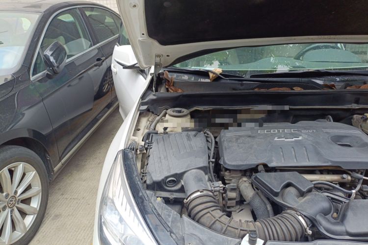 Used Chevrolet Malibu 2013 2.0L Automatic Luxury Edition Engine Bay Right