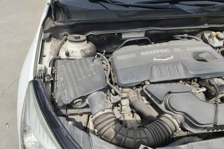 Used Chevrolet Malibu 2013 2.4L Automatic Luxury Edition Engine Bay Right