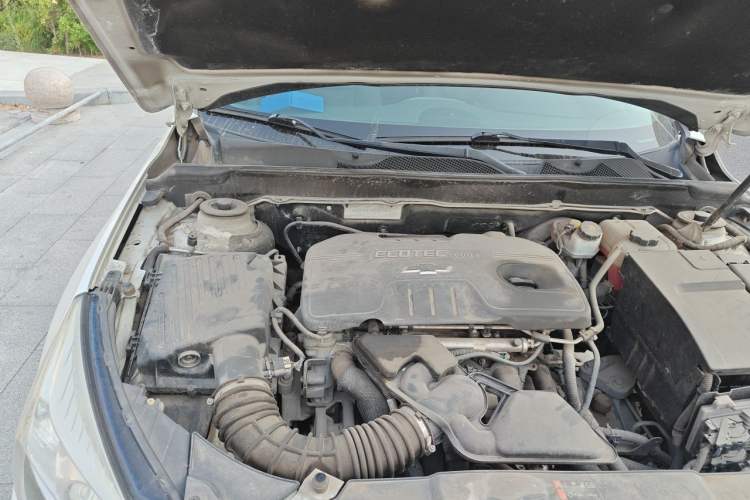 Used Chevrolet Malibu 2013 2.0L Automatic Luxury Edition Engine Bay Right