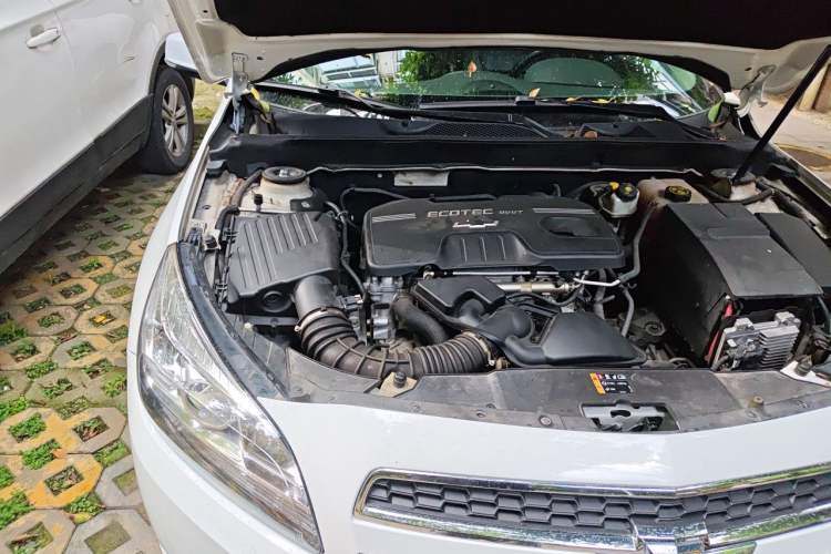 Used Chevrolet Malibu 2013 2.0L Automatic Luxury Edition Engine Bay Right