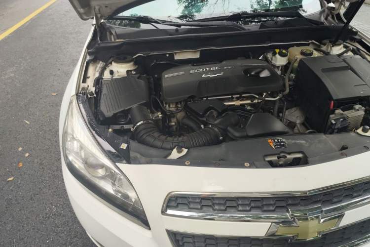 Used Chevrolet Malibu 2013 2.0L Automatic Luxury Edition Engine Bay Right