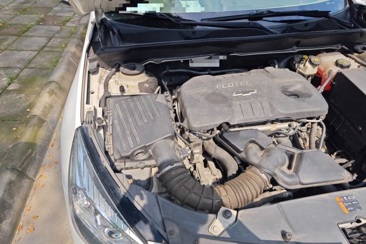 Used Chevrolet Malibu 2013 2.0L Automatic Luxury Edition Engine Bay Right