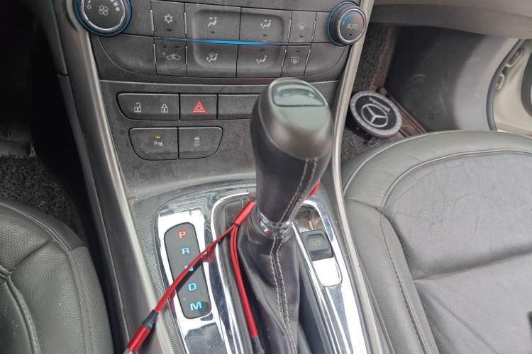 Used Chevrolet Malibu 2013 2.0L Automatic Luxury Edition Gear Lever