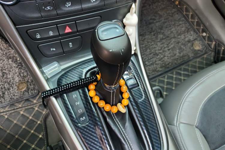 Used Chevrolet Malibu 2013 2.4L Automatic Luxury Edition Gear Lever
