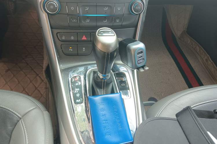 Used Chevrolet Malibu 2013 2.0L Automatic Luxury Edition Gear Lever