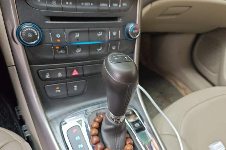 Used Chevrolet Malibu 2013 2.4L Automatic Luxury Edition Gear Lever