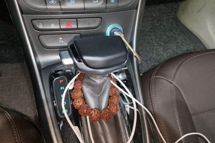 Used Chevrolet Malibu 2013 2.0L Automatic Comfort Edition Gear Lever