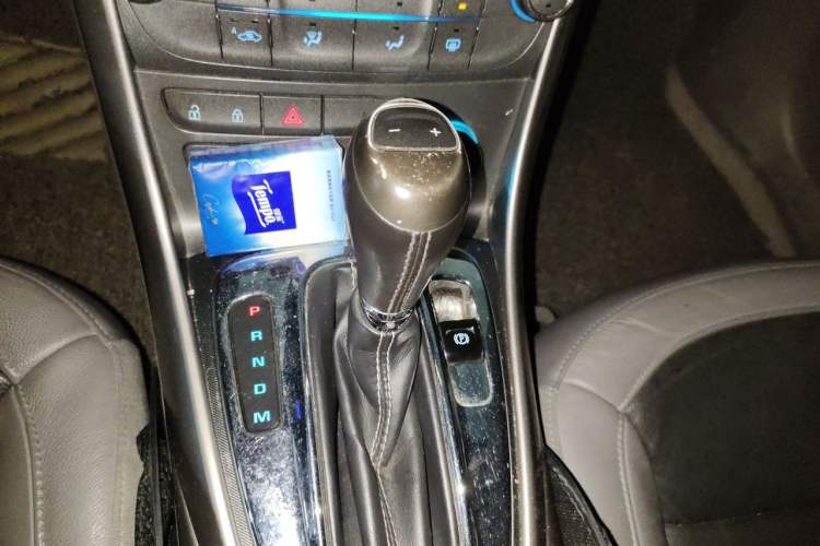 Used Chevrolet Malibu 2013 2.0L Automatic Luxury Edition Gear Lever