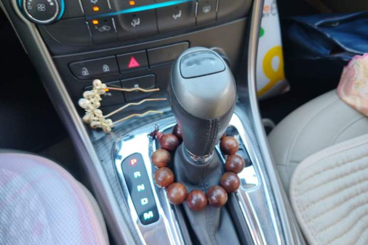 Used Chevrolet Malibu 2013 2.0L Automatic Luxury Edition Gear Lever