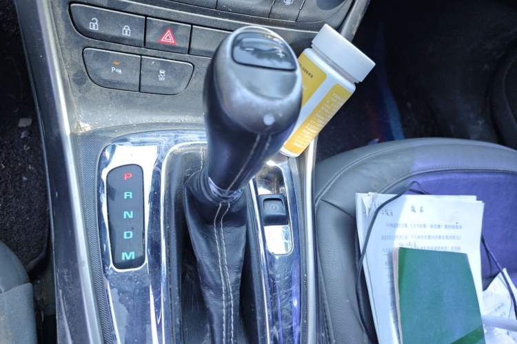 Used Chevrolet Malibu 2013 2.0L Automatic Luxury Edition Gear Lever