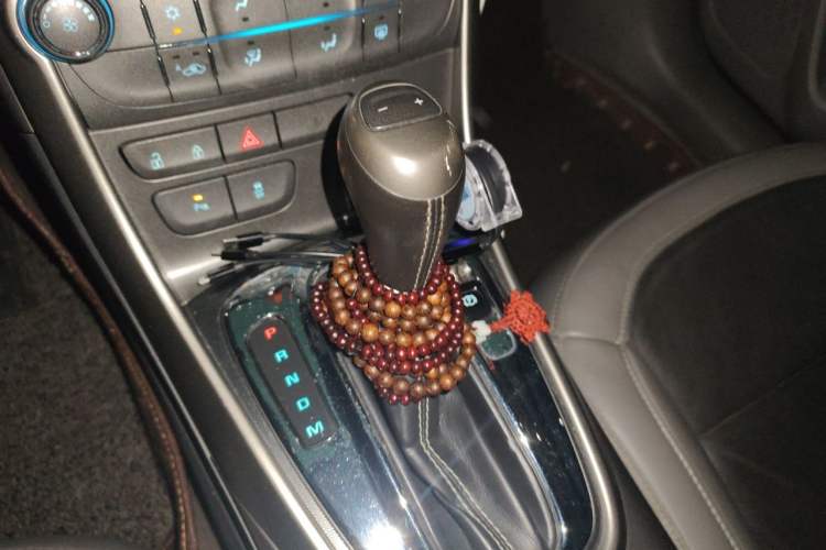 Used Chevrolet Malibu 2013 2.0L Automatic Luxury Edition Gear Lever