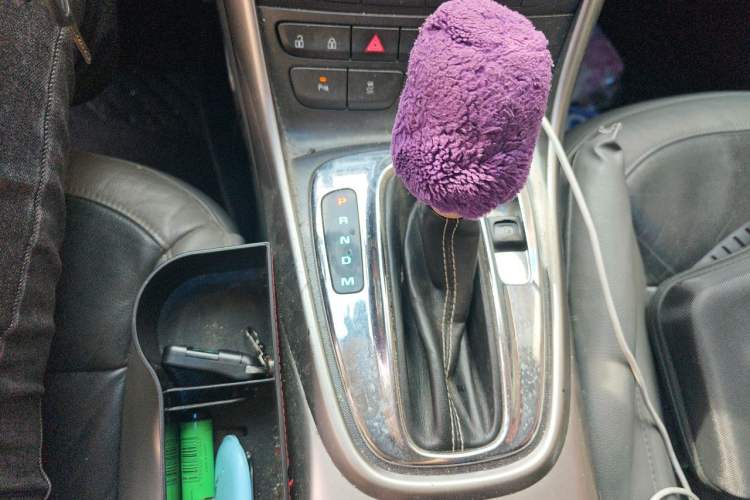Used Chevrolet Malibu 2013 2.4L Automatic Luxury Edition Gear Lever
