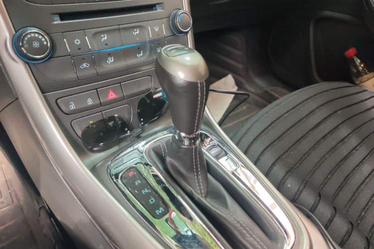 Used Chevrolet Malibu 2013 1.6T Automatic Comfort Edition Gear Lever
