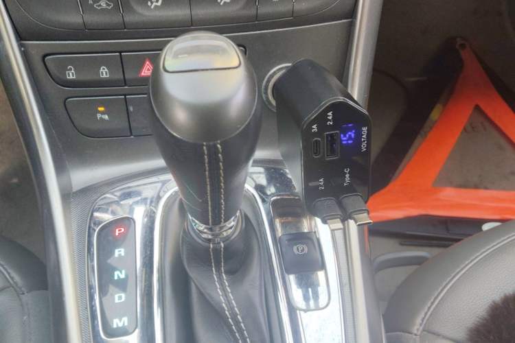 Used Chevrolet Malibu 2013 2.4L Automatic Luxury Edition Gear Lever