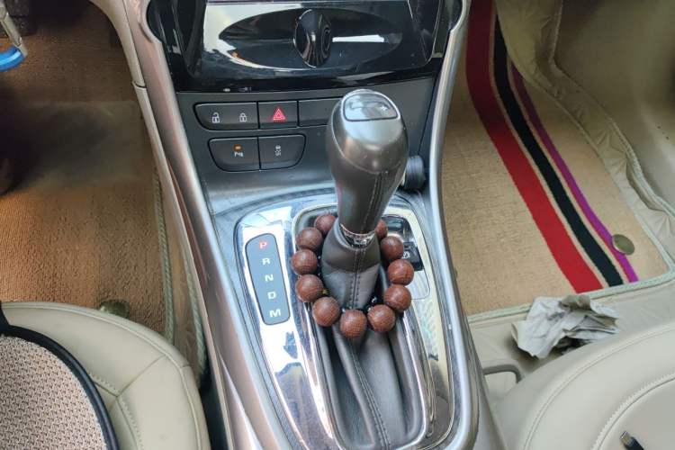 Used Chevrolet Malibu 2013 2.0L Automatic Luxury Edition Gear Lever