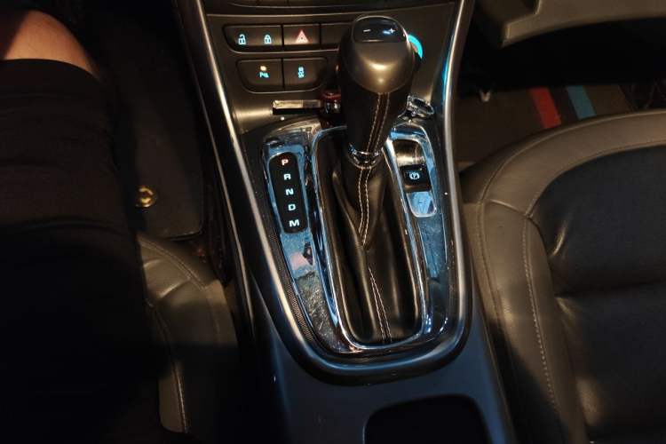 Used Chevrolet Malibu 2013 2.0L Automatic Luxury Edition Gear Lever