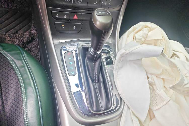 Used Chevrolet Malibu 2013 1.6T Automatic Comfort Edition Gear Lever