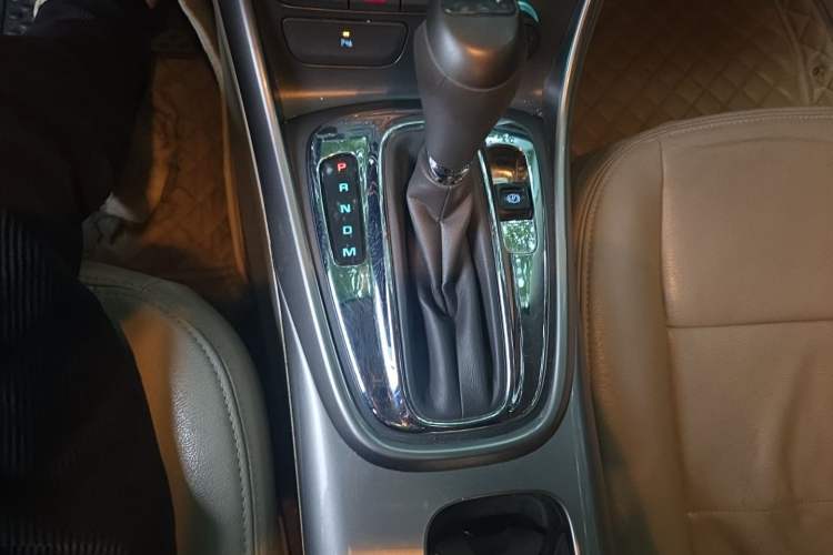 Used Chevrolet Malibu 2013 2.0L Automatic Comfort Edition Gear Lever