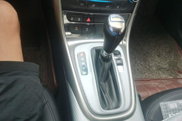 Used Chevrolet Malibu 2013 1.6T Automatic Comfort Edition Gear Lever