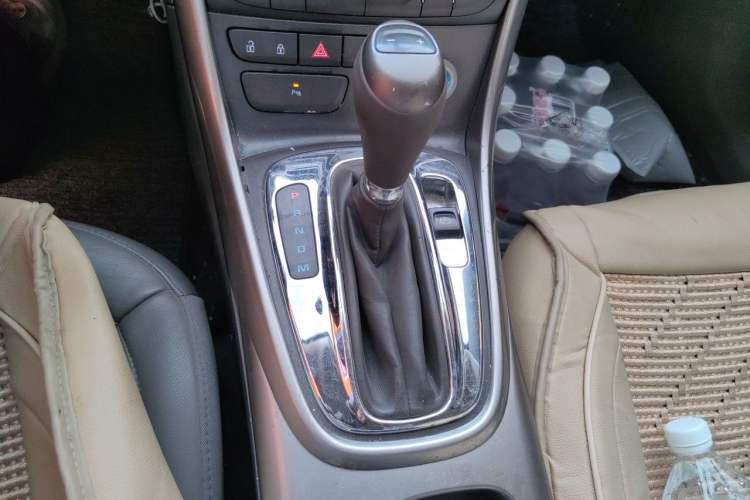 Used Chevrolet Malibu 2013 2.0L Automatic Classic Edition Gear Lever