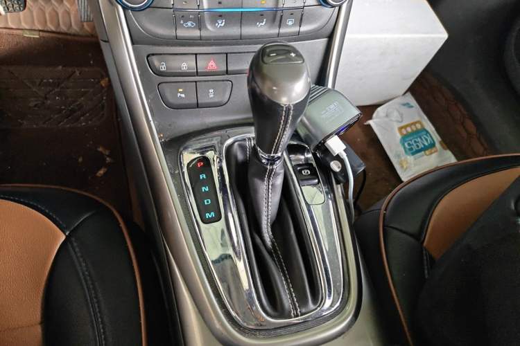 Used Chevrolet Malibu 2013 2.0L Automatic Luxury Edition Gear Lever