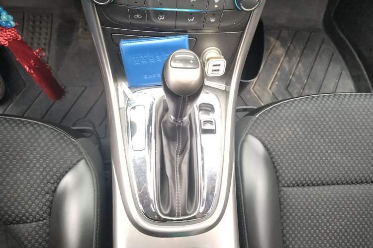 Used Chevrolet Malibu 2013 1.6T Automatic Comfort Edition Gear Lever