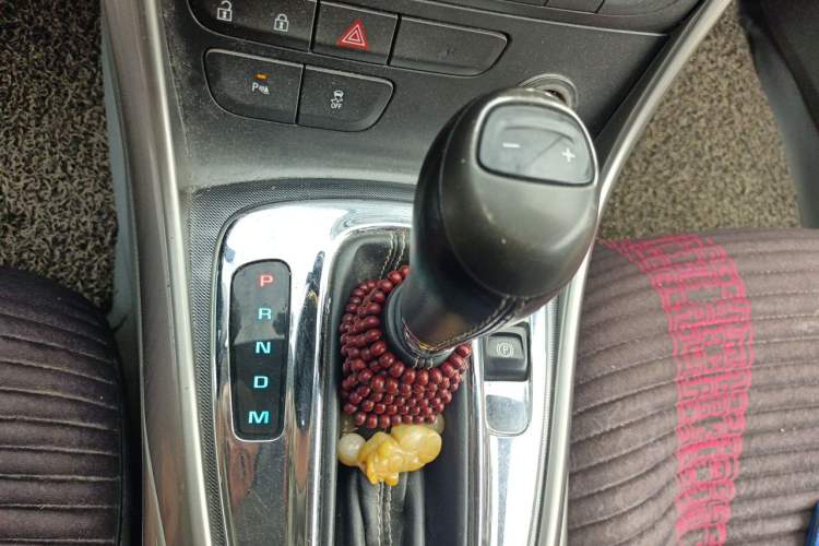 Used Chevrolet Malibu 2013 2.4L Automatic Luxury Edition Gear Lever