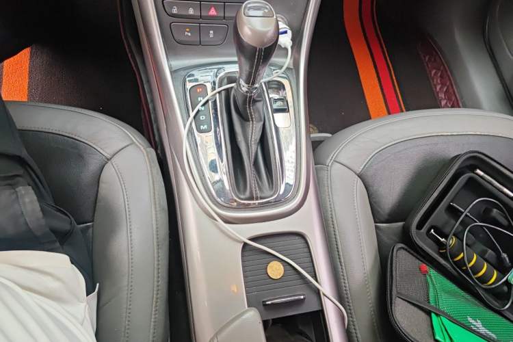 Used Chevrolet Malibu 2013 2.0L Automatic Luxury Edition Gear Lever