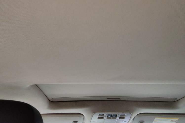 Used Chevrolet Malibu 2013 1.6T Automatic Comfort Edition Headliner