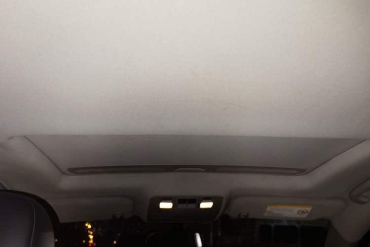 Used Chevrolet Malibu 2013 1.6T Automatic Comfort Edition Headliner
