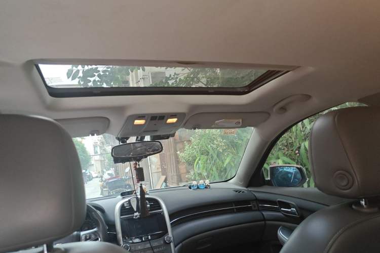 Used Chevrolet Malibu 2013 2.0L Automatic Luxury Edition Headliner
