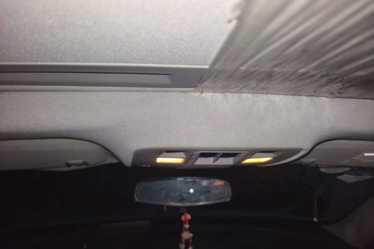 Used Chevrolet Malibu 2013 1.6T Automatic Comfort Edition Headliner