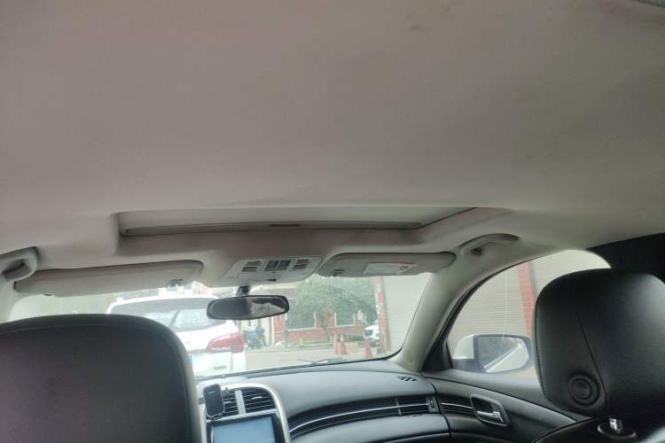 Used Chevrolet Malibu 2013 1.6T Automatic Comfort Edition Headliner