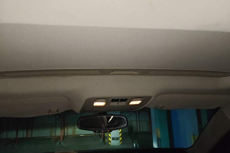 Used Chevrolet Malibu 2013 2.4L Automatic Luxury Edition Headliner