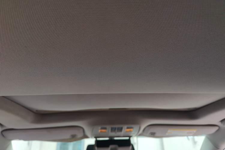Used Chevrolet Malibu 2013 1.6T Automatic Comfort Edition Headliner