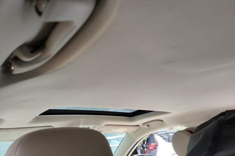 Used Chevrolet Malibu 2013 2.0L Automatic Luxury Edition Headliner