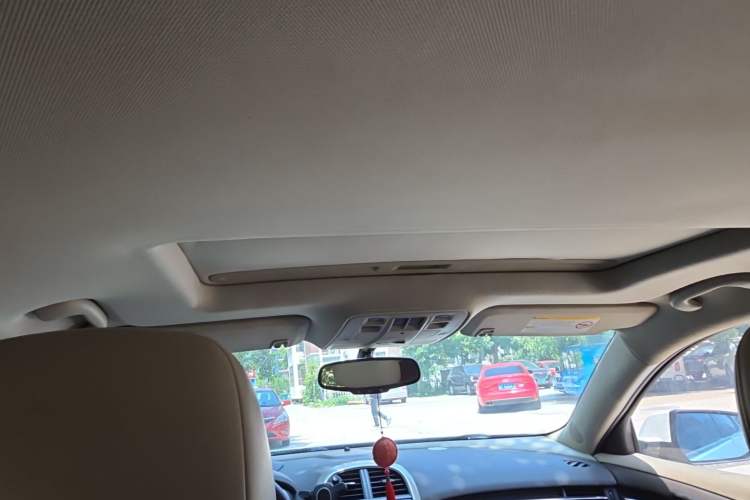 Used Chevrolet Malibu 2013 2.0L Automatic Luxury Edition Headliner