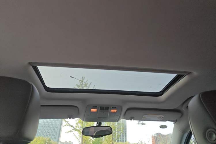 Used Chevrolet Malibu 2013 2.0L Automatic Luxury Edition Headliner