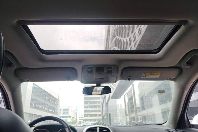 Used Chevrolet Malibu 2013 1.6T Automatic Comfort Edition Headliner