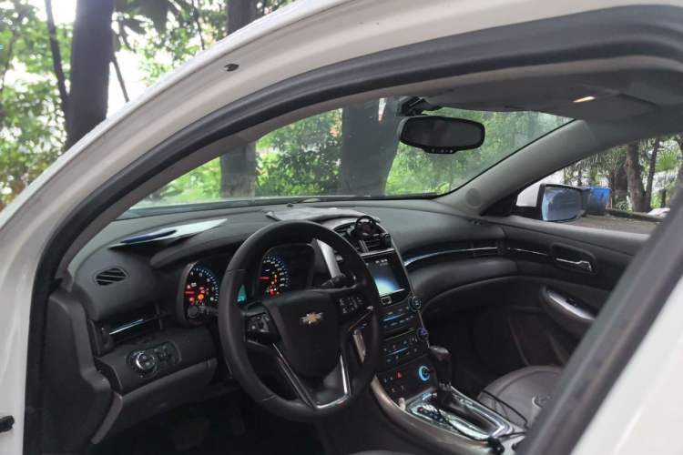 Used Chevrolet Malibu 2013 2.4L Automatic Luxury Edition Headliner