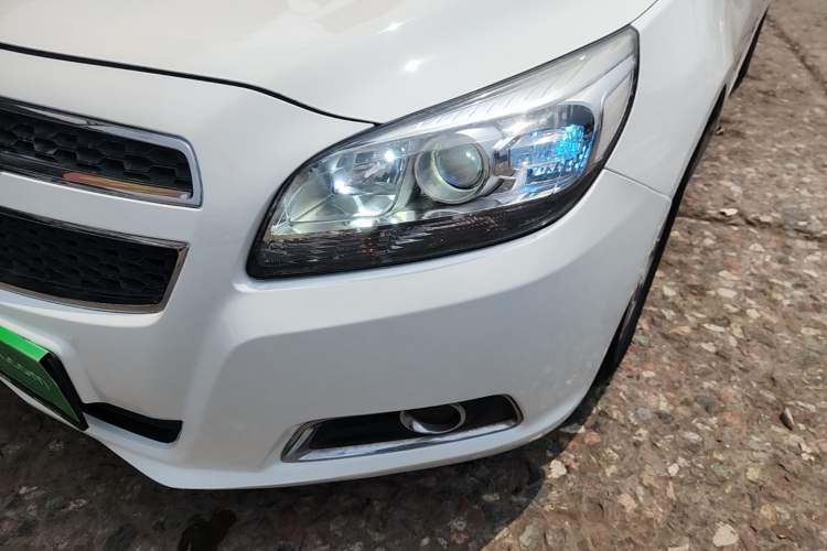 Used Chevrolet Malibu 2013 2.0L Automatic Luxury Edition Left Front Headlight