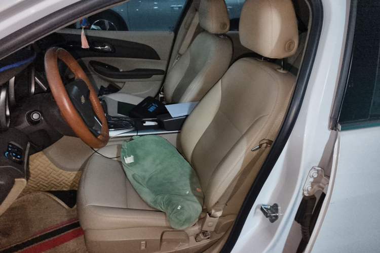Used Chevrolet Malibu 2013 2.0L Automatic Comfort Edition Left Front Seat