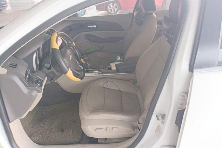 Used Chevrolet Malibu 2013 2.4L Automatic Luxury Edition Left Front Seat