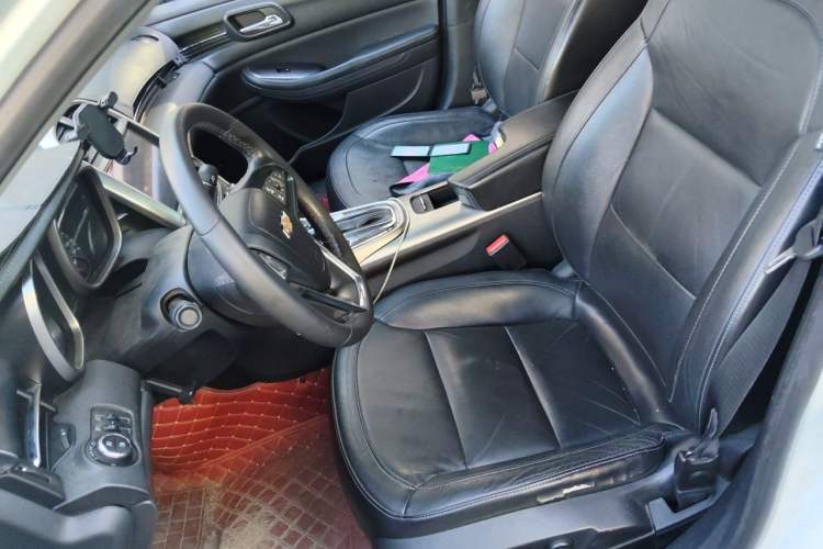 Used Chevrolet Malibu 2013 1.6T Automatic Luxury Edition Left Front Seat