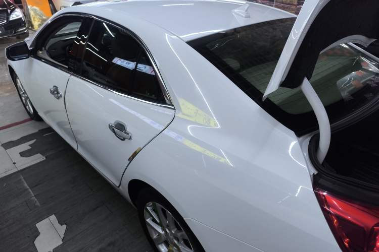 Used Chevrolet Malibu 2013 2.0L Automatic Luxury Edition Left Side