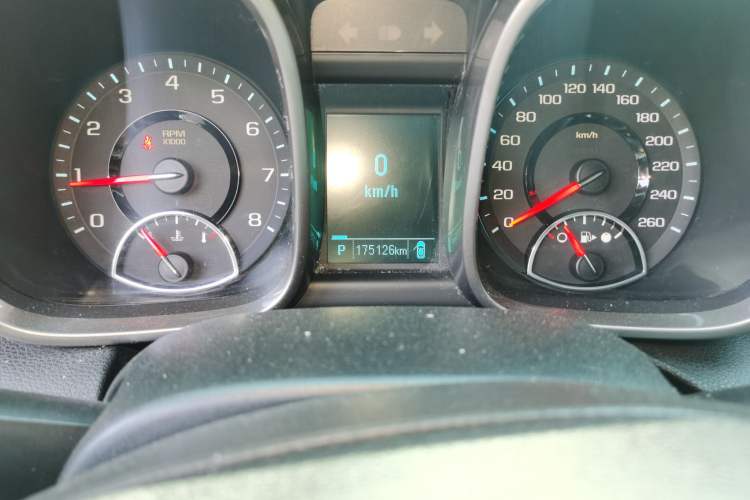 Used Chevrolet Malibu 2013 2.0L Automatic Luxury Edition Odometer Close Up