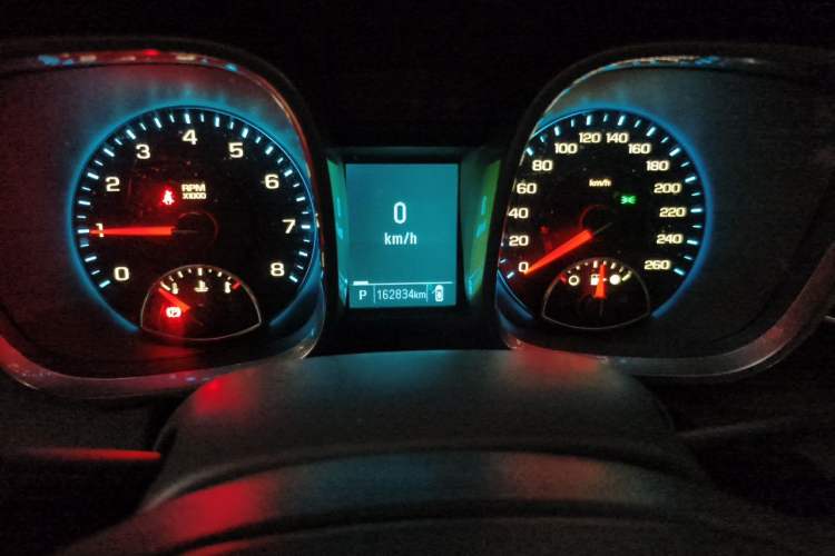 Used Chevrolet Malibu 2013 2.0L Automatic Comfort Edition Odometer Close Up