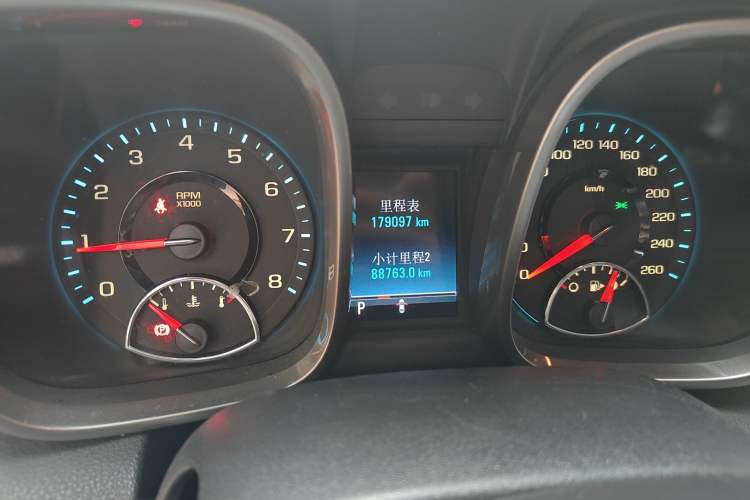 Used Chevrolet Malibu 2013 1.6T Automatic Luxury Edition Odometer Close Up