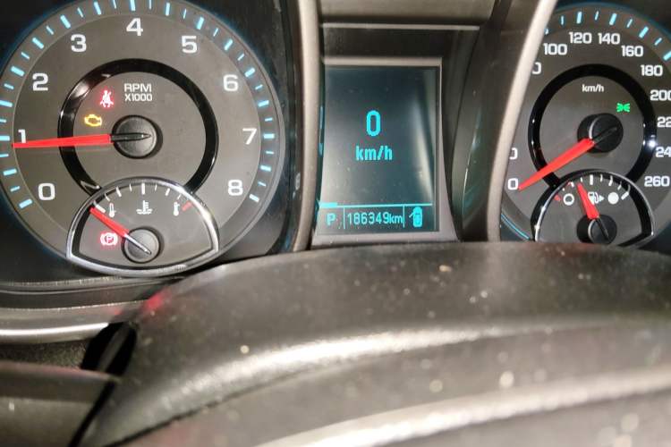 Used Chevrolet Malibu 2013 2.0L Automatic Luxury Edition Odometer Close Up