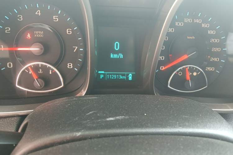 Used Chevrolet Malibu 2013 2.0L Automatic Luxury Edition Odometer Close Up